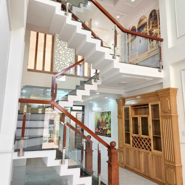 Bán nhà giá tốt 3 lầu đúc Lê Trọng Tấn ,Bình Tân 