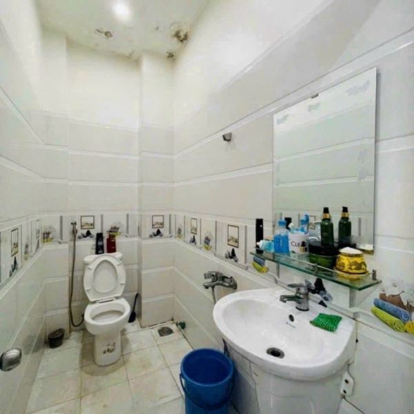 Bán nhà 64 m2  3 lầu Bình Thành, Bình Tân 