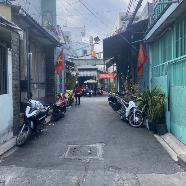 Nhà 82 m2 3 lầu đúc Quận Tân Phú chỉ 6,5 tỷ 