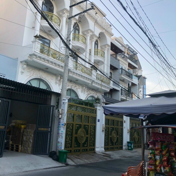 Bán nhà 3 lầu đúc  đường số 5 Bình Tân 