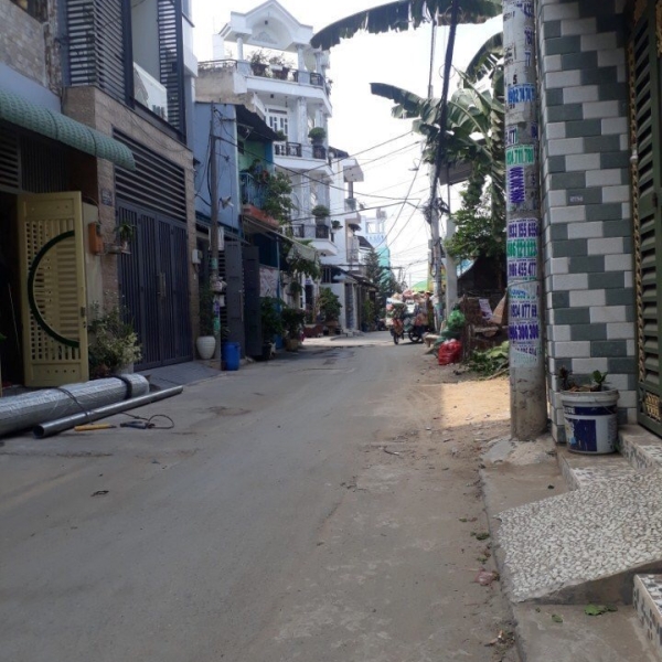 Bán nhà 1 lầu đúc mới 2.95 tỷ  Liên khu 4-5,Bình Tân.