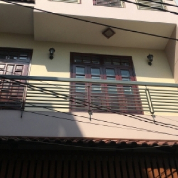 Cho thuê nhà nguyên căn 6.5*10 m, cách Lê Trọng Tấn 50m