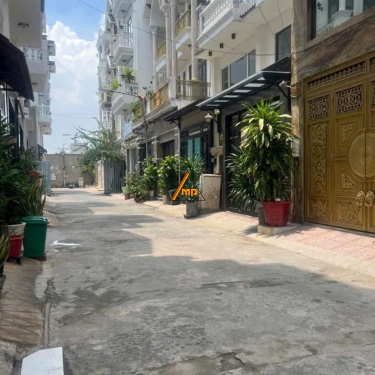 Nhà 64 m2  4 lầu Lê Trọng Tấn Bình Tân 
