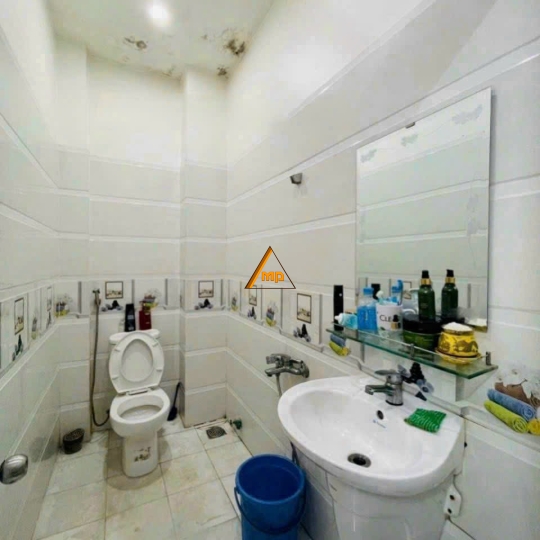 Bán nhà 64 m2  3 lầu Bình Thành, Bình Tân 