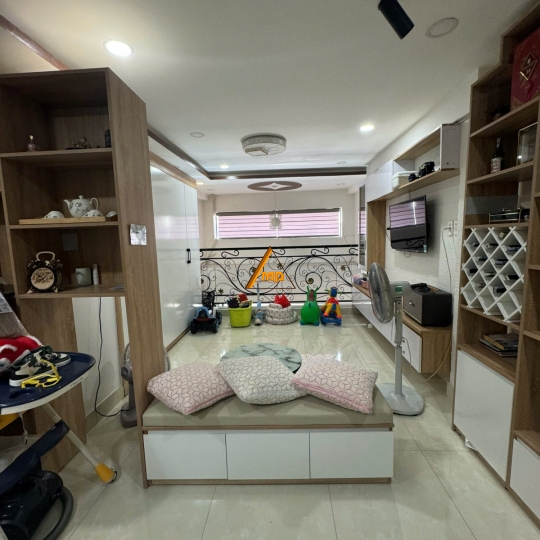 Nhà 4 lầu sát Aone Tân Phú 4,5 tỷ 
