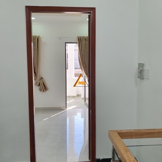 BÁN SIÊU KIẾN TRÚC KIỂU ÂU CHÂU. CÓ THIẾT KẾ THANG MÁY  4*18 m