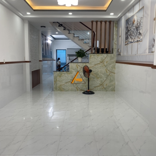 Bán nhà 3 tầng Liên Khu 4-5, 64m2, hẻm thông 6m ô tô, giá 5,1 tỷ
